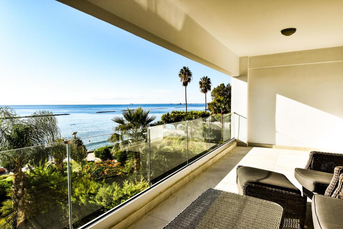 Pegasus Beach Front Apartment Limassol Exterior foto